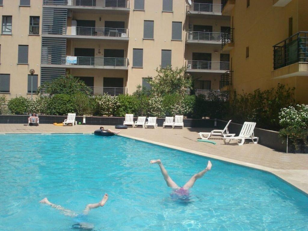Luxury Two Br Pool View Beach Side Apartment At Algarve'S Longest Beach Armacao de Pera Exterior photo
