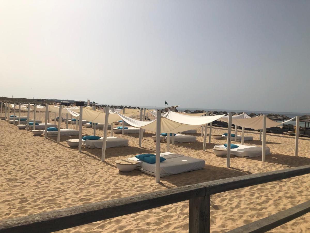 Luxury Two Br Pool View Beach Side Apartment At Algarve'S Longest Beach Armacao de Pera Exterior photo